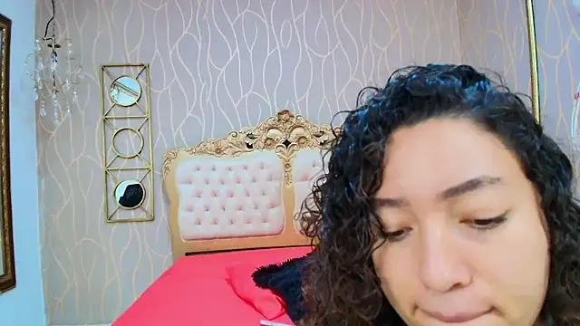 Snapshot of meganrousx chatting on 16, 2, 2026 meganrousx online show from 16, 2, 2026