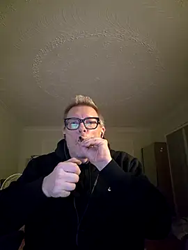 Snapshot of melvinsnow chatting on 27, 2, 2026 melvinsnow online show from 27, 2, 2026