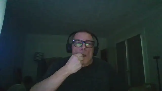 Snapshot of melvinsnow chatting on 19, 5, 2026 melvinsnow online show from 19, 5, 2026