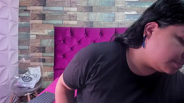 Snapshot of Carolina-Lenon chatting on 25, 2, 2026 Carolina-Lenon online show from 25, 2, 2026