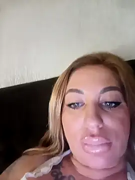 Snapshot of MiaMooly chatting on 12, 2, 2026 MiaMooly online show from 12, 2, 2026