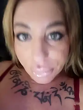 Snapshot of MiaMooly chatting on 17, 2, 2026 MiaMooly online show from 17, 2, 2026