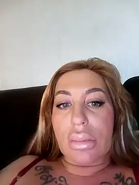 Snapshot of MiaMooly chatting on 22, 2, 2026 MiaMooly online show from 22, 2, 2026