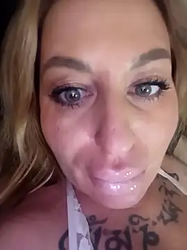 Snapshot of MiaMooly chatting on 24, 2, 2026 MiaMooly online show from 24, 2, 2026