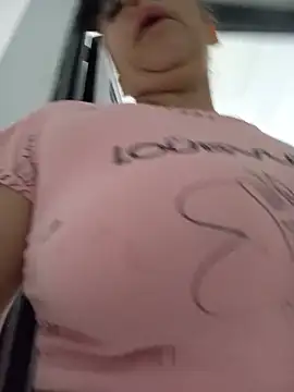Snapshot of -Serena_ chatting on 4, 7, 2026 -Serena online show from 4, 7, 2026