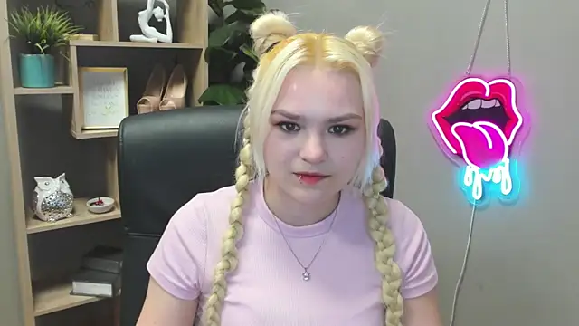 Snapshot of SweetLilyxo chatting on 20, 3, 2026 SweetLilyxo online show from 20, 3, 2026