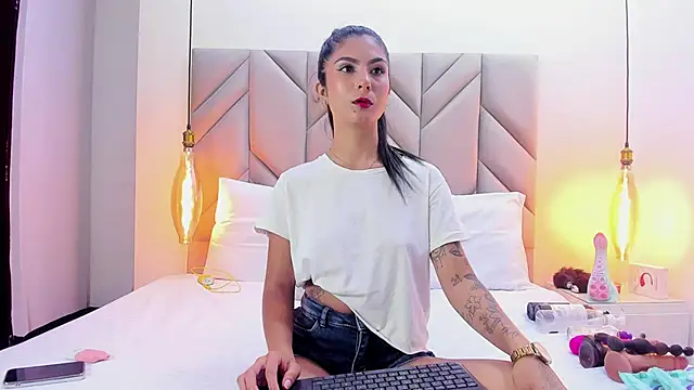 Snapshot of IsabellaFoox chatting on 27, 5, 2026 IsabellaFoox online show from 27, 5, 2026