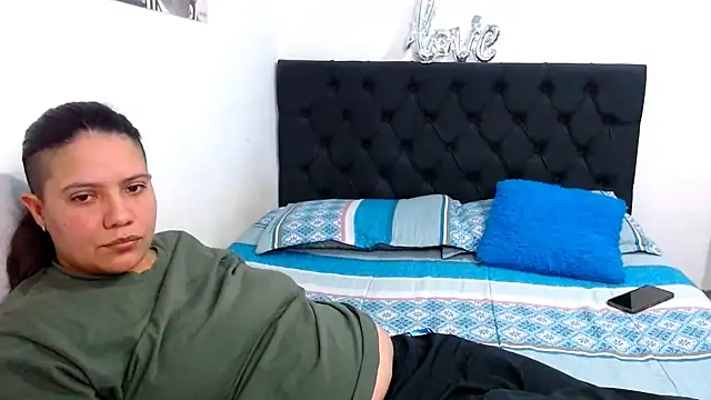 suzy paz online show from 8, 4, 2026