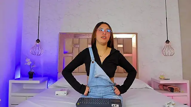 Snapshot of ChloeSteele chatting on 10, 2, 2026 ChloeSteele online show from 10, 2, 2026