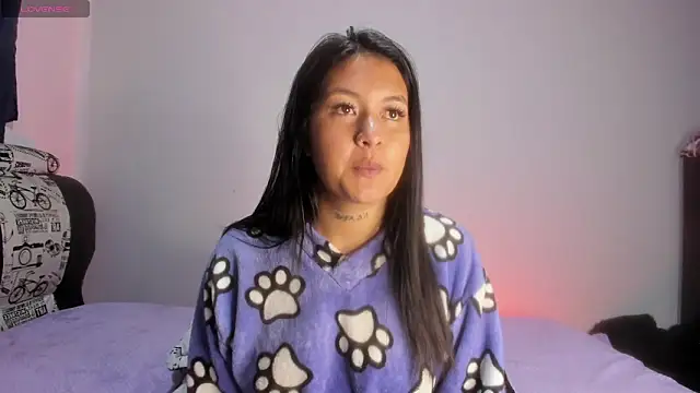 Snapshot of Sharlottee__ chatting on 9, 2, 2026 Sharlottee online show from 9, 2, 2026