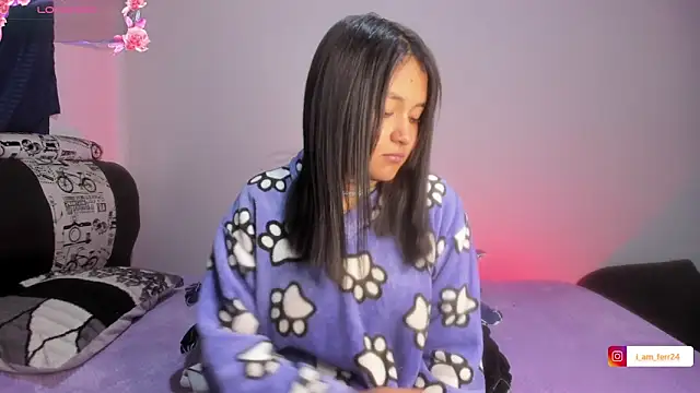 Snapshot of Sharlottee__ chatting on 21, 2, 2026 Sharlottee online show from 21, 2, 2026