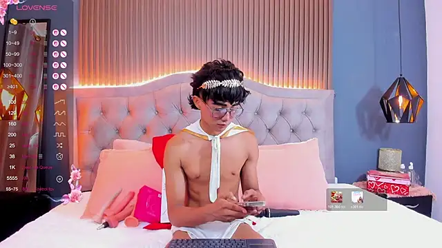 Noa 03 online show from 11, 4, 2026