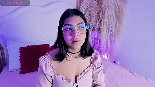 Snapshot of rebeca_taylor chatting on 17, 2, 2026 rebeca taylor online show from 17, 2, 2026