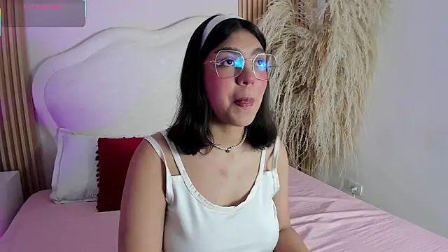 rebeca taylor online show from 3, 3, 2026