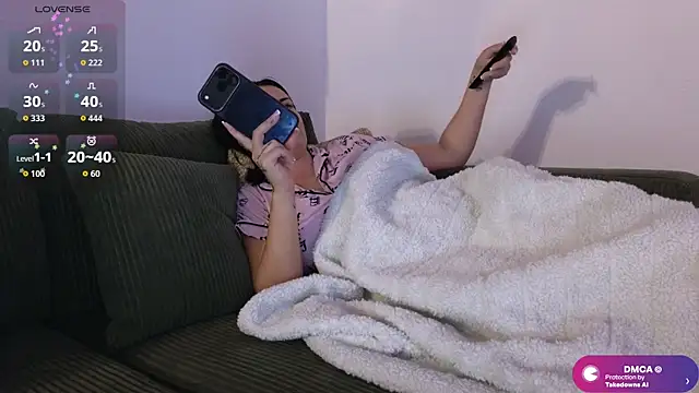 Snapshot of ViolettBaby chatting on 20, 6, 2026 ViolettBaby online show from 20, 6, 2026