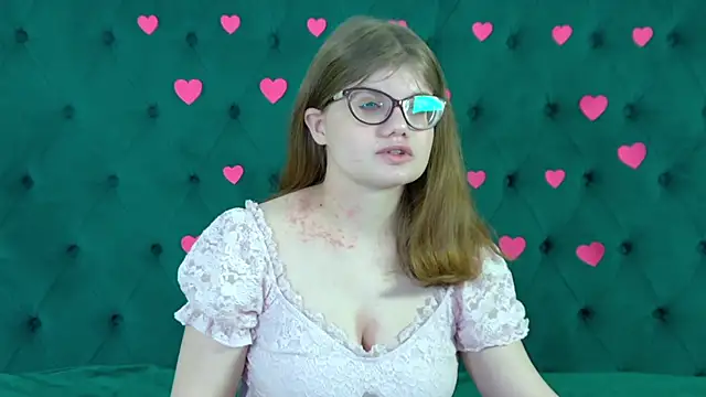 Snapshot of ChloeHalses chatting on 13, 2, 2026 ChloeHalses online show from 13, 2, 2026