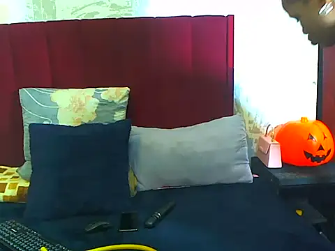 Lindabee34 online show from 24, 2, 2026