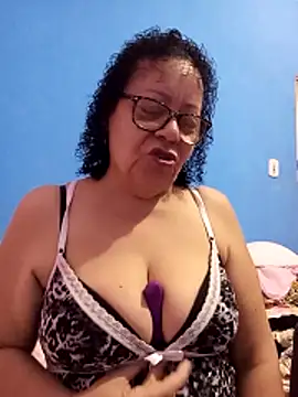 Snapshot of Luach chatting on 6, 2, 2026 Luach online show from 6, 2, 2026