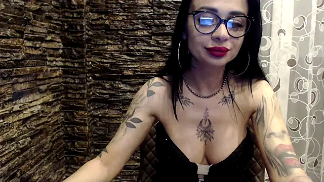 BrianaBloom online show from 12, 4, 2026