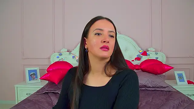 Snapshot of ElinaBellucci chatting on 2, 3, 2026 ElinaBellucci online show from 2, 3, 2026