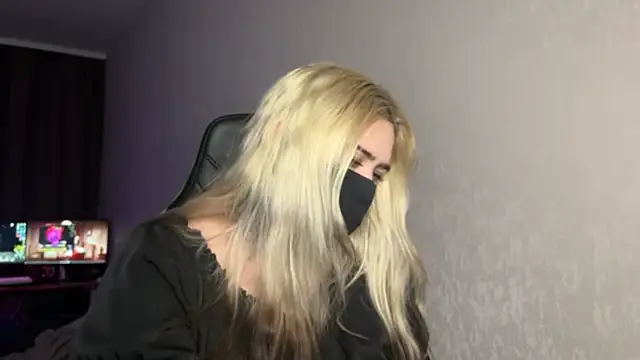 Snapshot of UnaXyling chatting on 8, 2, 2026 UnaXyling online show from 8, 2, 2026