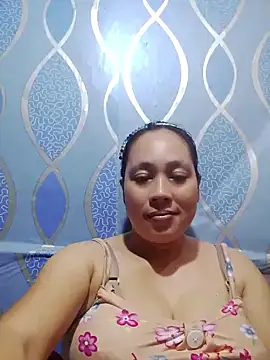 Snapshot of May_Bombs chatting on 16, 4, 2026 May Bombs online show from 16, 4, 2026