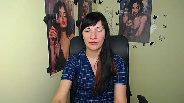 Snapshot of Rosalinda_ro chatting on 7, 5, 2026 Rosalinda ro online show from 7, 5, 2026