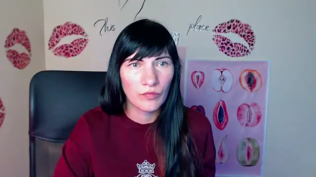 Snapshot of Rosalinda_ro chatting on 8, 5, 2026 Rosalinda ro online show from 8, 5, 2026