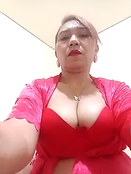 dannamomcerratt online show from 4, 4, 2026