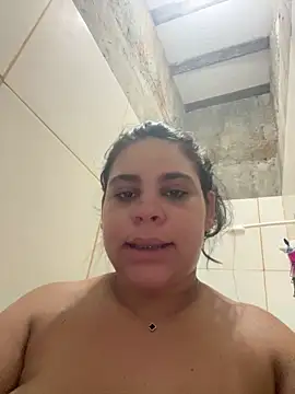 Snapshot of Adriputinha chatting on 15, 4, 2026 Adriputinha online show from 15, 4, 2026