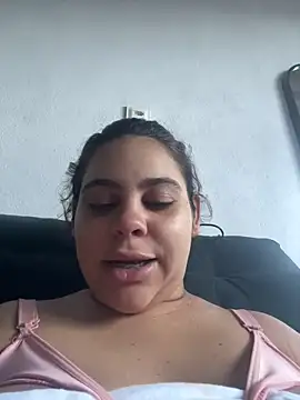 Snapshot of Adriputinha chatting on 4, 5, 2026 Adriputinha online show from 4, 5, 2026