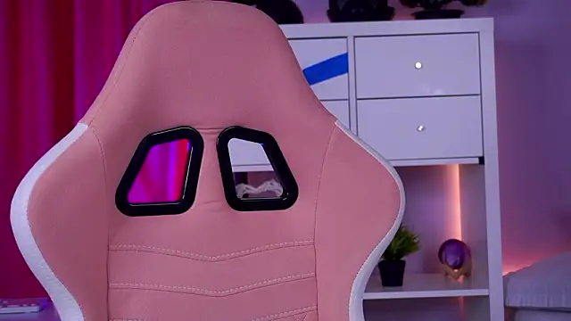 Snapshot of MistyReeds chatting on 11, 2, 2026 MistyReeds online show from 11, 2, 2026