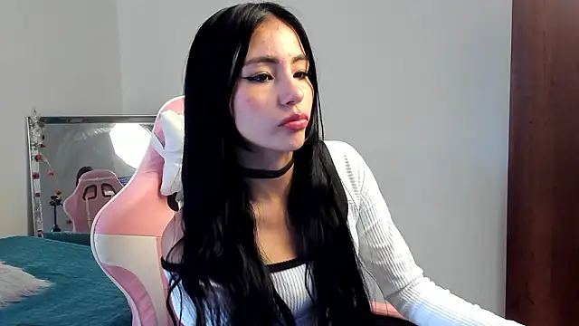 Chloe Miller 2 online show from 10, 3, 2026