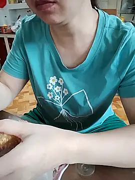 LiilyZi online show from 16, 4, 2026