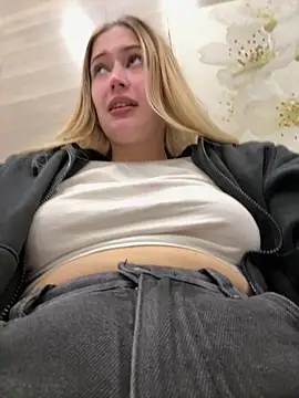 blonde exe online show from 4, 4, 2026