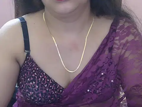 Cute Sheetal online show from 4, 4, 2026