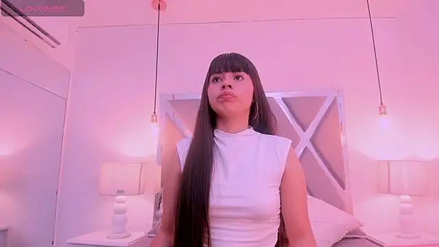 Snapshot of Raven_Luxx chatting on 15, 5, 2026 Raven Luxx online show from 15, 5, 2026