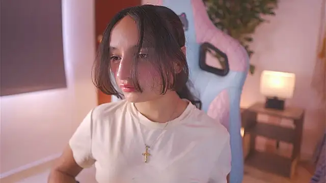  emily jonexs online show from 5, 2, 2026