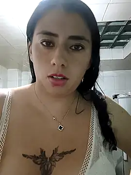 ashleymonroe4 online show from 16, 4, 2026