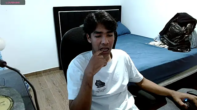 Snapshot of Pedestal_diamant chatting on 18, 2, 2026 Pedestal diamant online show from 18, 2, 2026