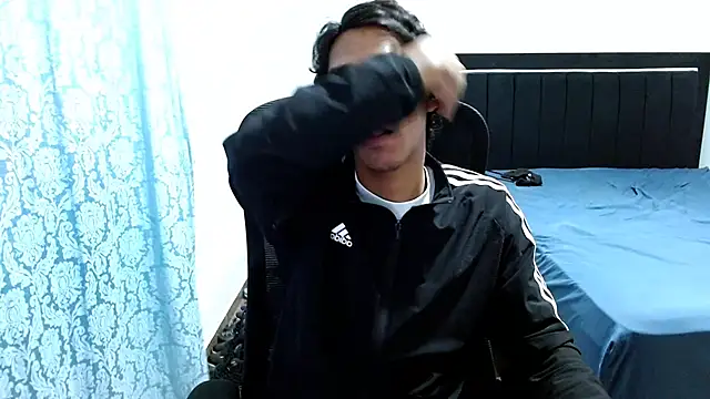 Pedestal diamant online show from 22, 3, 2026