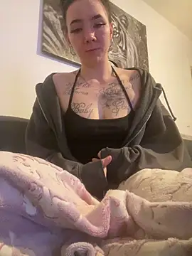 Snapshot of zoeelovee chatting on 27, 2, 2026 zoeelovee online show from 27, 2, 2026