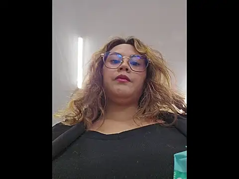 Snapshot of Mari-98 chatting on 7, 7, 2026 Mari-98 online show from 7, 7, 2026