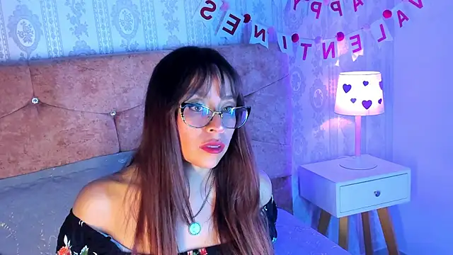 Snapshot of Chloe_Miiler chatting on 18, 2, 2026 Chloe Miiler online show from 18, 2, 2026