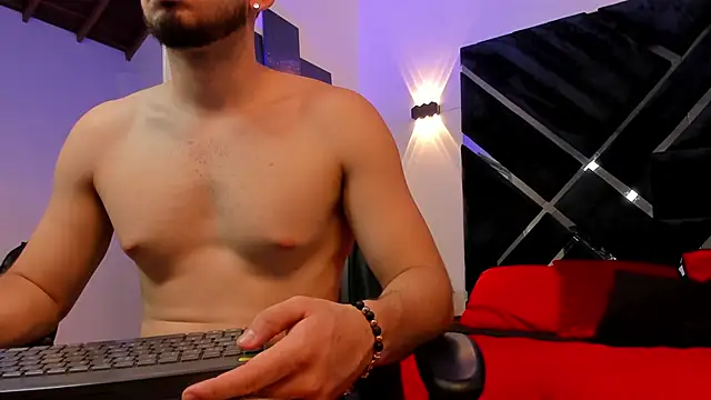 Logan Wolf-js online show from 12, 4, 2026