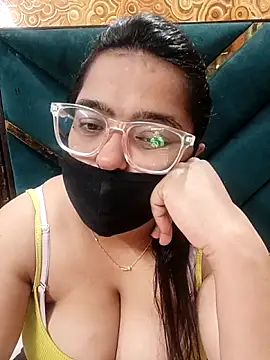 GangbangCouple online show from 16, 3, 2026