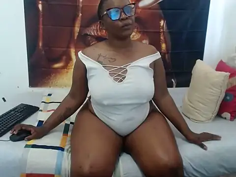 Queenteex6992 online show from 30, 6, 2026
