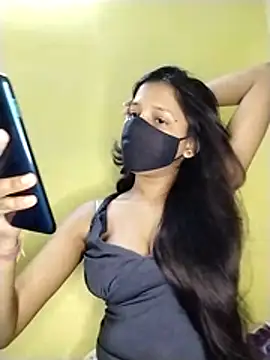 Snapshot of Naina-hott chatting on 8, 5, 2026 Naina-hott online show from 8, 5, 2026