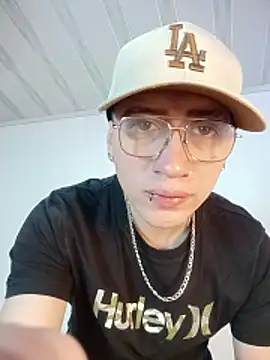 Snapshot of Emmanuel_Lust chatting on 18, 2, 2026 Emmanuel Lust online show from 18, 2, 2026