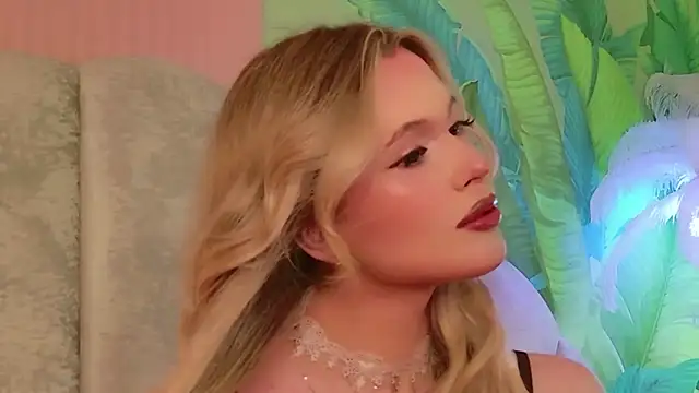 Snapshot of Beckie_White chatting on 3, 6, 2026 Beckie White online show from 3, 6, 2026
